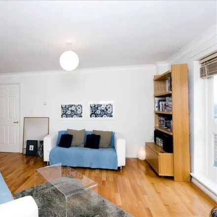 Buy this 1 bed apartment on 106 Buxhall Crescent in London, E9 5JZ