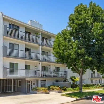 Buy this 2 bed condo on 1529 South Beverly Drive in Los Angeles, CA 90035