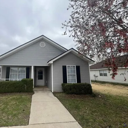 Rent this 3 bed house on 961 Haverhill Circle in Warner Robins, GA 31088