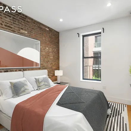 Rent this 3 bed apartment on 143 West 4th Street in New York, NY 10011