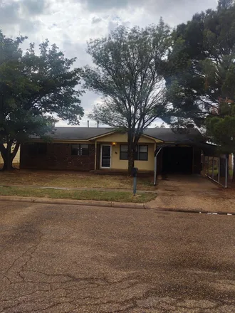 Buy this 3 bed house on 608 Cherry Street in Levelland, TX 79336