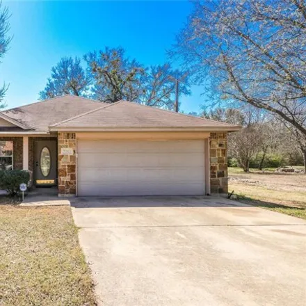 Rent this 3 bed house on 7367 Comanche Trail in Lake Worth, Tarrant County