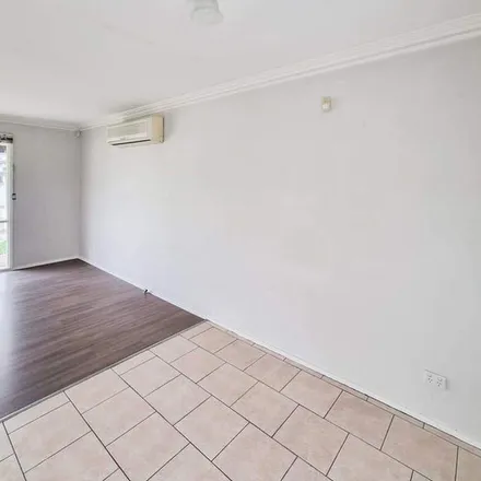 Image 3 - 117 Trinity Drive, Cambridge Gardens NSW 2747, Australia - Apartment for rent