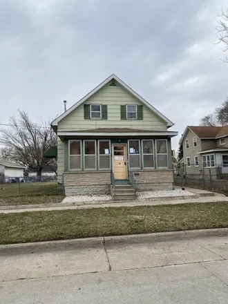Buy this 3 bed house on 1440 North Monroe Avenue in Mason City, IA 50401
