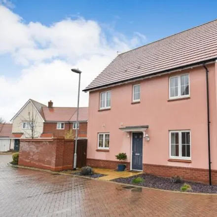 Buy this 3 bed house on Repertor Drive in Heybridge Basin, CM9 6FQ