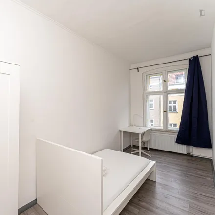 Rent this 4 bed room on Immanuelkirchstraße 16 in 10405 Berlin, Germany