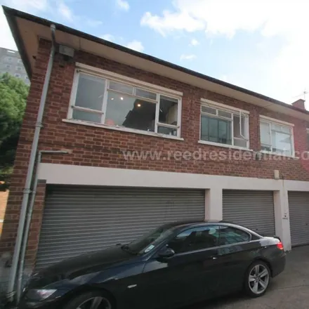 Rent this 5 bed apartment on 6 Arthur Avenue in Nottingham, NG7 2EL