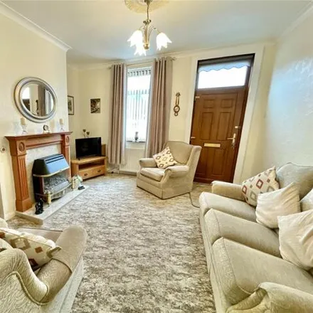 Image 2 - The Star, Prospect Street, Cudworth, S72 8JS, United Kingdom - Townhouse for sale