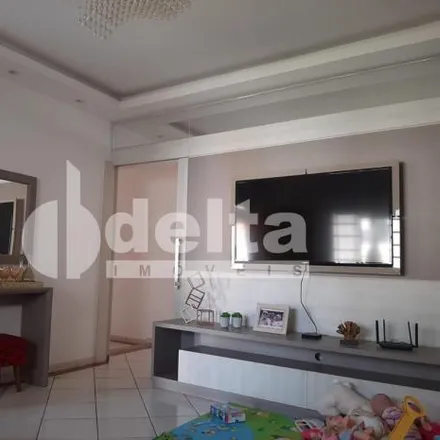 Buy this 3 bed house on Rua Ilha Solteira in Granada, Uberlândia - MG