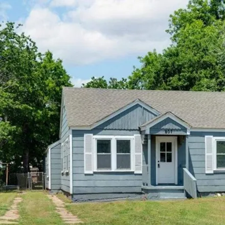 Buy this 3 bed house on 807 Southwest Jefferson Avenue in Lawton, OK 73501