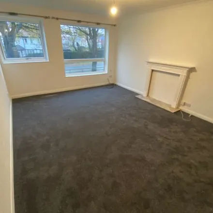 Image 4 - Bedford Court, Horsforth, LS18 4EJ, United Kingdom - Apartment for rent