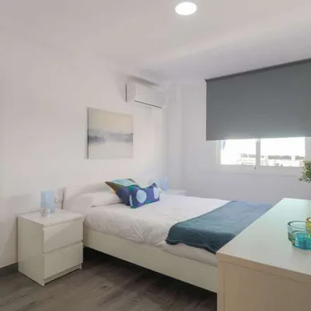 Rent this 3 bed apartment on Calle Armengual de la Mota in 32, 29007 Málaga