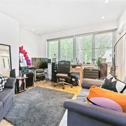 Rent this 1 bed apartment on 41-55 Catherall Road in London, N5 2LD