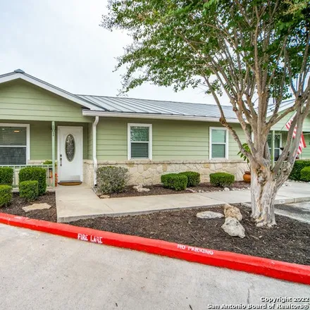 Buy this 3 bed condo on 121 South Plant Avenue in Boerne, TX 78006