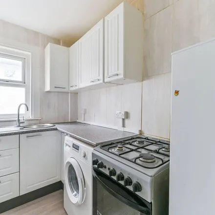 Rent this 2 bed apartment on St James Road in London, SM1 2TN