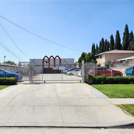 Image 3 - 9124 Palm Street, Bellflower, CA 90706, USA - House for sale