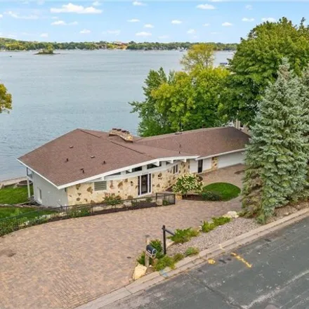 Image 2 - 5658 Fairlawn Shores Trail Southeast, Prior Lake, MN 55372, USA - House for sale