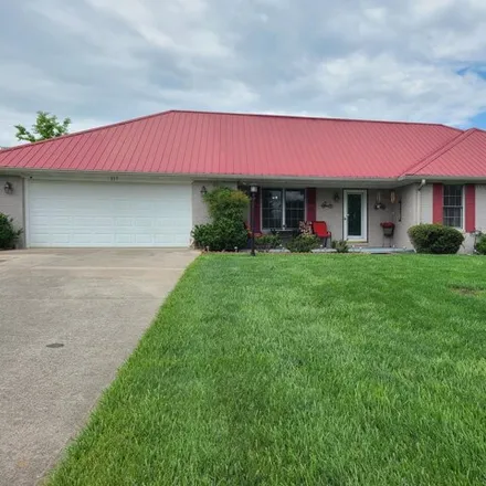 Buy this 3 bed house on 117 Greenside Drive in Somerset, KY 42501