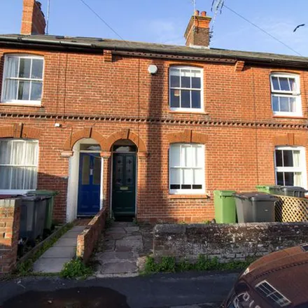 Rent this 6 bed townhouse on Saint Catherine's Road in Winchester, SO23 0PP