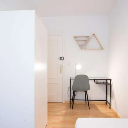 Rent this 3 bed apartment on Madrid in Calle de Jimena, 28025 Madrid