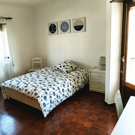 Rent this 5 bed room on Rua António Aleixo in 2775-054 Cascais, Portugal