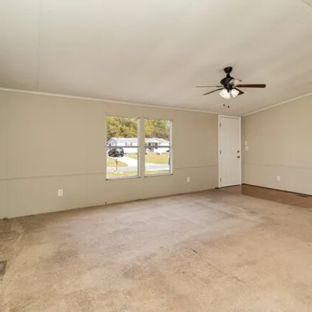 Image 3 - 152 Snowhill Church Road, Cumberland County, NC 28306, USA - Apartment for sale