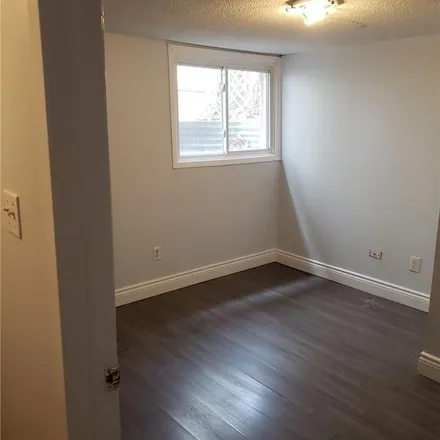 Image 5 - 25 Josephine Street, St. Catharines, ON L2S 1S9, Canada - Apartment for rent
