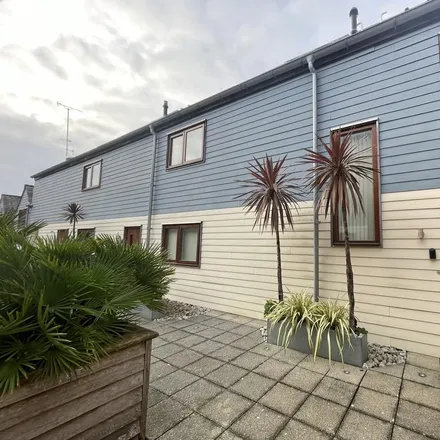 Image 5 - Maritime House, Discovery Quay, Falmouth, TR11 3QY, United Kingdom - Apartment for rent