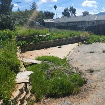 Image 3 - 32351 Mesa Drive, Wildomar, CA 92530, USA - House for sale