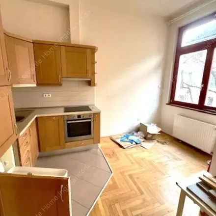 Image 3 - Whitelab premium, Budapest, Roham utca, 1013, Hungary - Apartment for rent