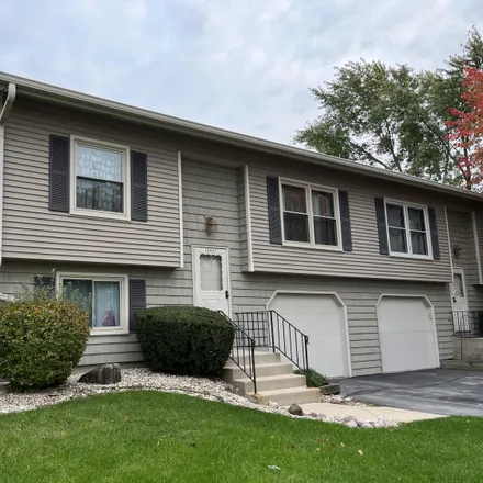 Buy this 3 bed condo on 6501 South Whitnall Edge Road in Franklin, WI 53132