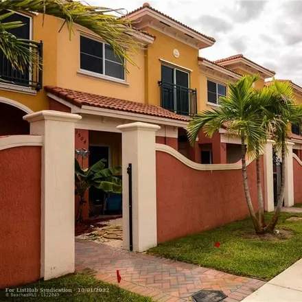 Image 2 - Northwest 30th Street, Golf Estates, Lauderdale Lakes, FL 33310, USA - Townhouse for rent