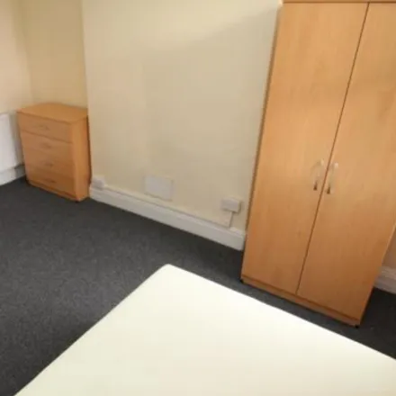 Image 7 - 87 Pen-Y-Wain Road, Cardiff, CF24 4GG, United Kingdom - Townhouse for rent