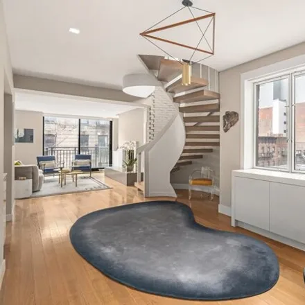 Image 6 - 243 East 77th Street, New York, NY 10075, USA - Townhouse for sale