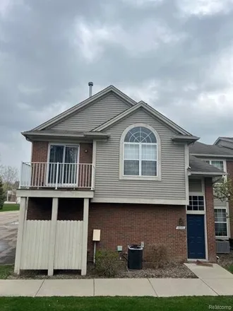 Rent this 2 bed condo on 2130 Leighton Drive in Shelby Charter Township, MI 48317