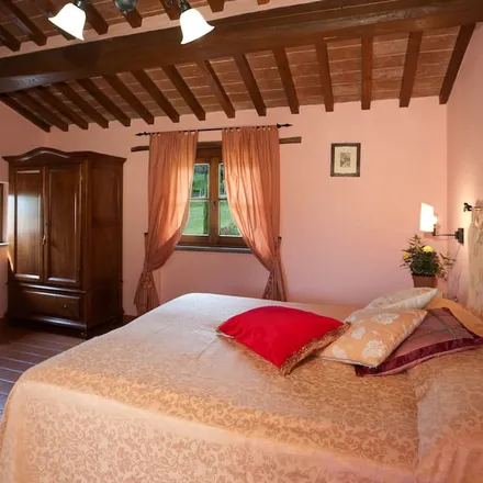 Rent this 6 bed house on 52031 Anghiari AR