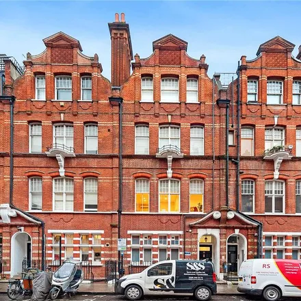 Rent this 2 bed apartment on 61 Egerton Gardens in London, SW3 2BY