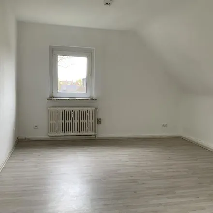 Rent this 2 bed apartment on Windhukstraße 9 in 45888 Gelsenkirchen, Germany
