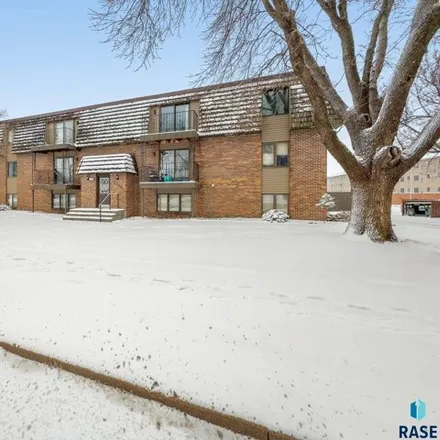 Buy this 2 bed condo on 3790 South Terry Avenue in Sioux Falls, SD 57106