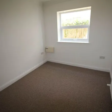 Image 6 - 206 Milton Road, Worle, BS22 8AE, United Kingdom - Apartment for rent