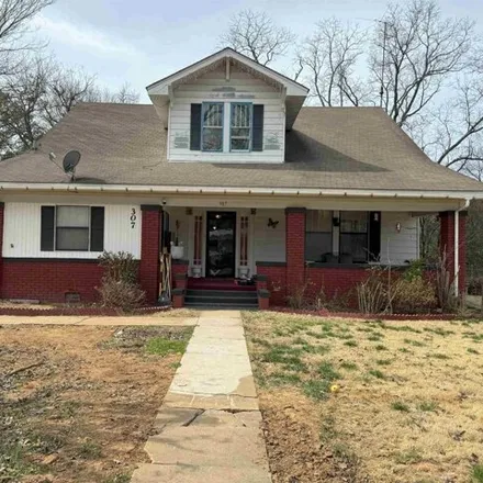 Buy this 3 bed house on 351 North Griffin Street in Morrilton, AR 72110