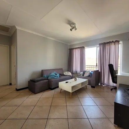 Image 5 - Dubloon Avenue, Wilgeheuwel, Roodepoort, 1734, South Africa - Apartment for rent