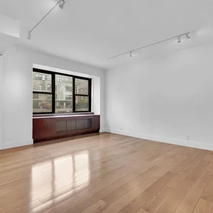 Image 3 - 220 East 57th Street, New York, NY 10022, USA - Apartment for rent