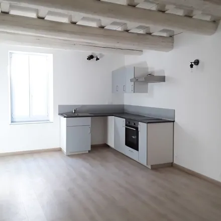Rent this 3 bed apartment on 57 Cours National in 13690 Graveson, France