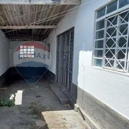 Rent this 2 bed house on Avenida Duque de Caxias in Vila Suely, Cruzeiro - SP