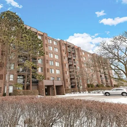 Buy this 3 bed condo on River Oaks Golf Course in 1 Park Avenue, Calumet City