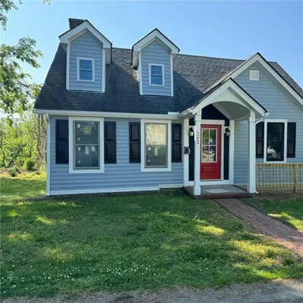 Buy this 4 bed house on 203 Ramsey Avenue in Hopewell, VA 23860