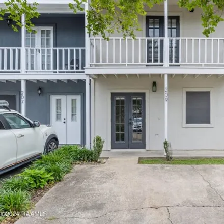 Rent this 2 bed townhouse on 253 Rue Chartres in Lafayette, LA 70508