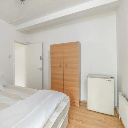 Image 7 - 42 Beans, Camden High Street, London, NW1 7JL, United Kingdom - Apartment for rent