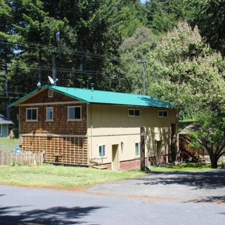 Image 2 - 105 Beach Road, Shelter Cove, Humboldt County, CA 95589, USA - House for sale